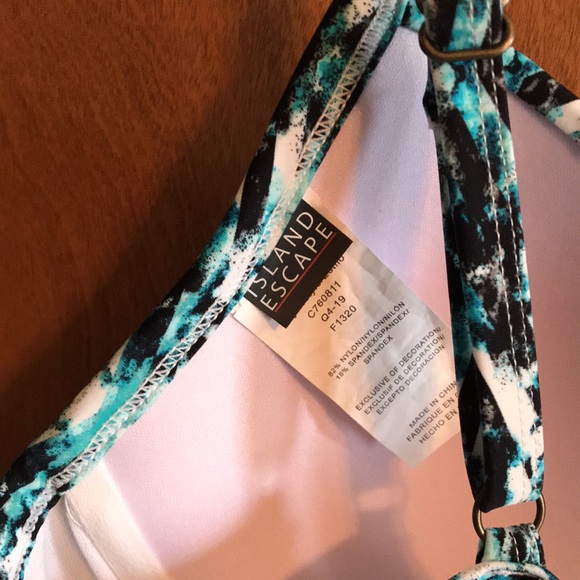 🍀 Island Escape Underwire Tankini Top (10) - Picture 5 of 6